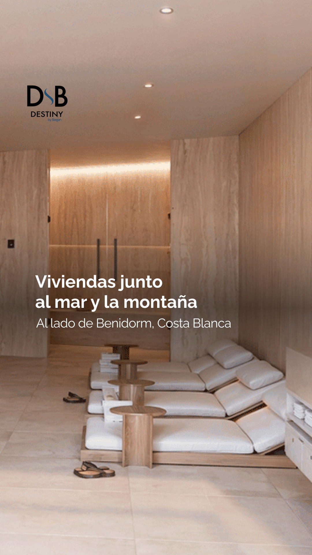 Cover image for a property brochure: modern beige lobby with white cushioned seating; title reads 'Viviendas junto a la mar y la montaña' and logo top left.