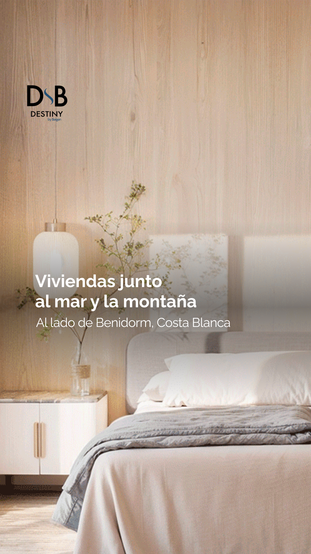 Bedroom interior with wood paneling, a bedside lamp, a plant, and a bed; overlay reads 'Viviendas junto a la mar y la montaña' near Benidorm, Costa Blanca.